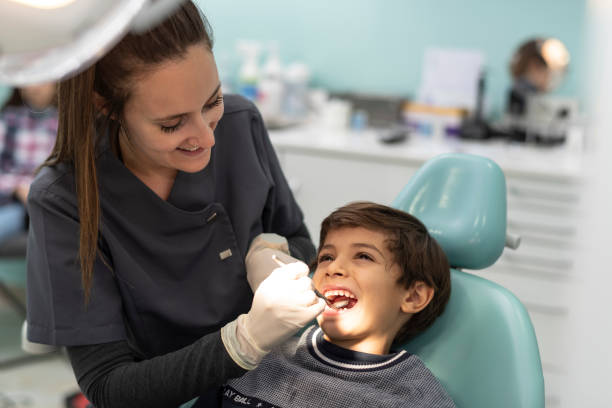 Best Cracked Tooth Emergency Dentist  in Parklawn, CA